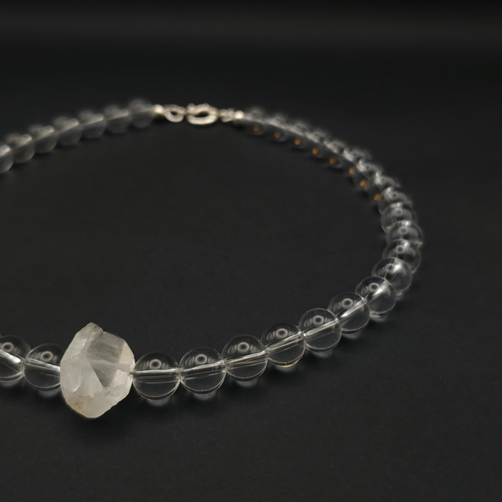 Uwazi: Crystal Quartz 10mm right view