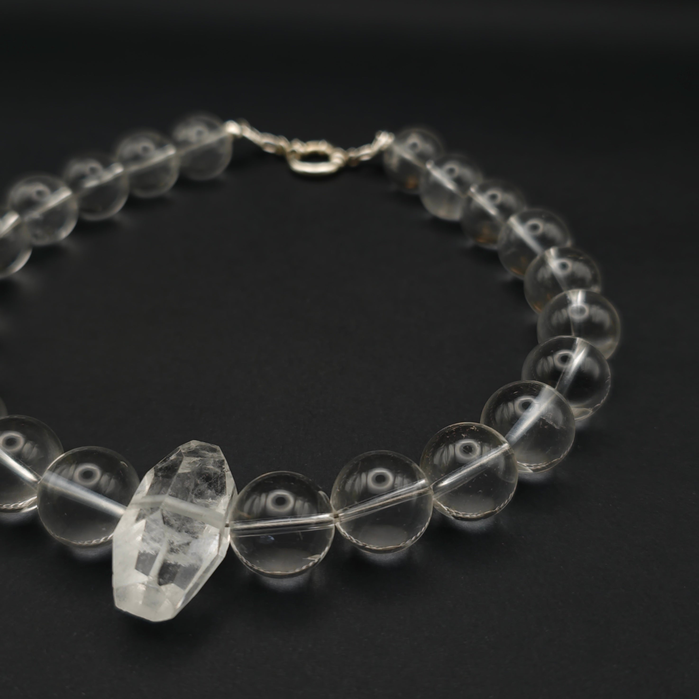 Uwazi: Crystal Quartz 16mm right view